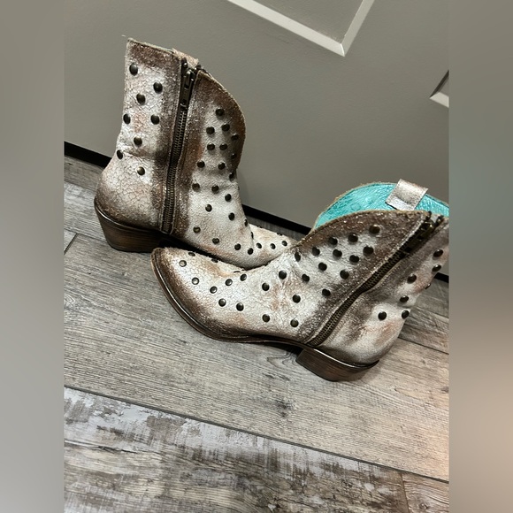 Corral Metallic white Silver tan Studded Western Booties with Turquoise Lining - Picture 7 of 14